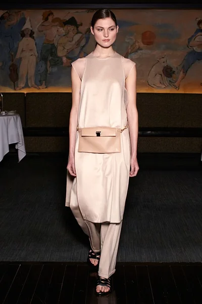 Look 5